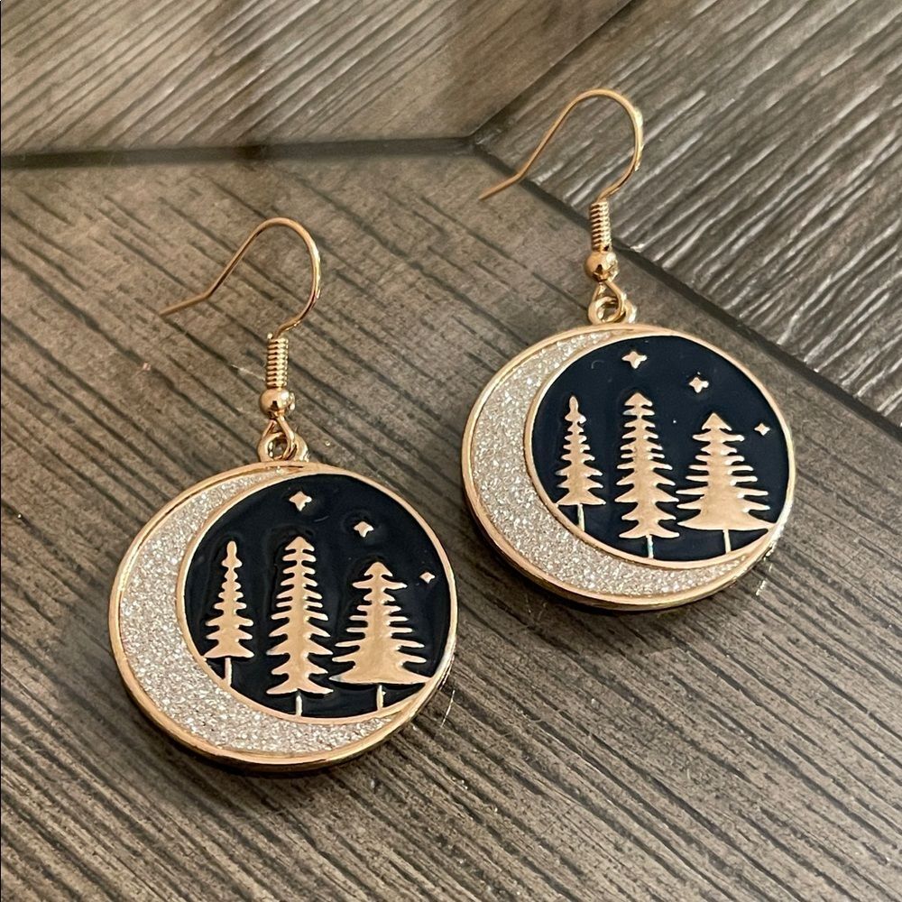 Wanderlust Earrings - Crescent Moon & Tree Circle Discs Night Sky Sparkling Moon